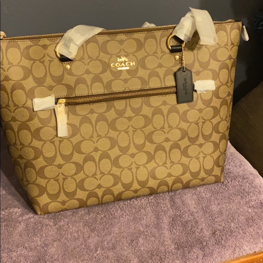 Coach tote brand new never used